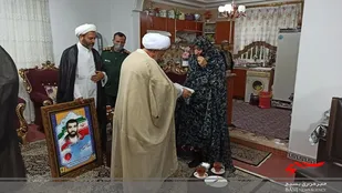 دیدار مسئول دفتر نمایندگی ولی فقیه در سپاه کربلا با خانواده شهدای روحانی در رامسر