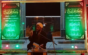 پیروی از سبک زندگی اهل بیت(ع) ضامن عزت ماست