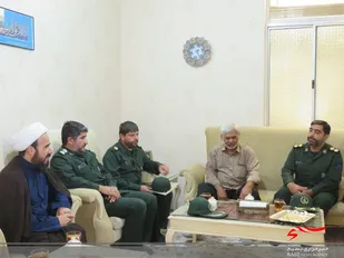 جمعی از مسؤلین شهرستان درگز با آزادگان غلامرضا عالی و جهانبخش پیرنیا دیدار کردند