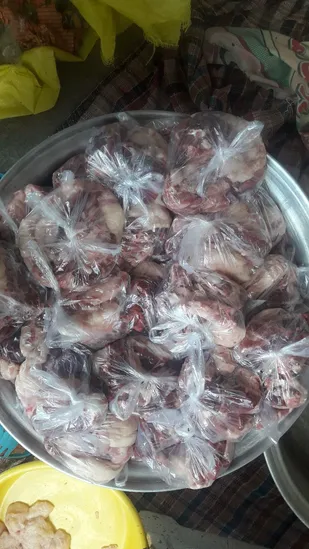 قربانی ۷ راس گوسفند و توزیع بین خانواده های روستای ابرسج شاهرود