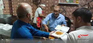 گزارش تصویری از طبخ و توزیع ۲۵ هزار غذای گرم در شهرستان اشتهارد