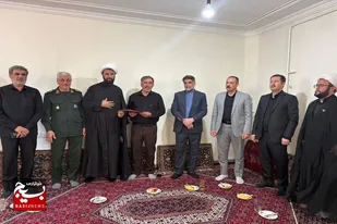 دیدار سردار طلایی نیک با خانواده معظم شهید امیرحسین صفادوست و روحی آزاده دفاع مقدس در روستای آبرومند