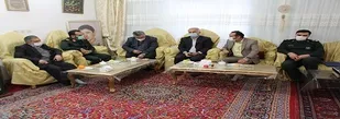 دیدار فرمانده سپاه استان سمنان با خانواده شهید علی اختری