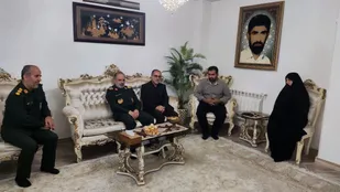 وحدت سبزپوشان سپاه و فراجا در امتداد راه شهدا / تجلیل سردار موحد از خانواده شهید &laquo;حبیب الله اکبرزاده&raquo;