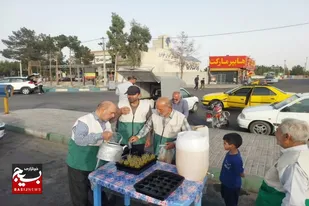 ایستگاه صلواتی در سرخه برپا شد