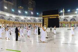 ۸۵ زائر حج عمره از ایلام به سرزمین وحی&nbsp;اعزام شدند