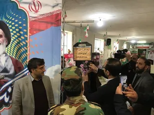 نواختن زنگ انقلاب در مدارس شاهرود+ تصاویر