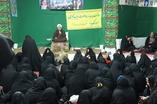همایش پیام آوران عاشورا در یزد برگزار شد