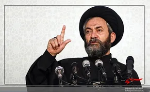 نخـــبگان علمی در حــــلقه&zwnj;های صالحــــین حــــضور جدی داشــــته باشند