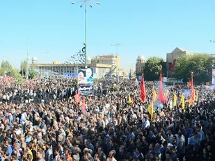 مراسم تشییع پیکر مطهر سردار شهید همدانی در همدان