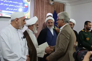 تجلیل نماینده رهبرمعظم انقلاب از حسین اژدهایی خبرنگار میدانی جنگ و روایت حماسه&zwnj;های تنگه هرمز
