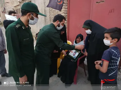 برنامه آبروی محله افتخار کوچه ها جلوی منزل شهید علی اوسط جعفری برگزار شد+تصاویر