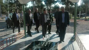 از دیدار با امام جمعه و خانواده شهدا بیارجمند تا افتتاح ۱۷ پروژه