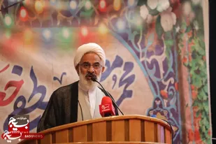زنان در جنگ تبیین پشتیبان نیستند، در خط مقدم حضور دارند