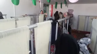 افتتاح کارگاه گلیم بافی