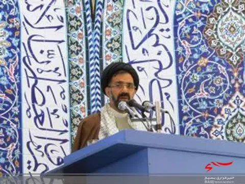 امروز ولی فقیه نقش محوری در جامعه دارد