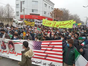 حضور پر شکوه مردم شهر آشخانه در راهپیمایی ۲۲ بهمن ماه