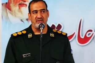 توصیه می کنیم ترامپ تاریخ ۸ سال دفاع مقدس را مطالعه کند