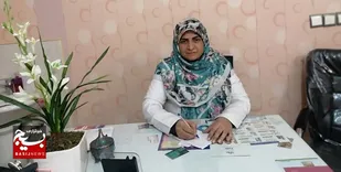 اعطای اولین نشان ملی مادری به مامای نیشابوری/این بانوی نیکوکار، ناجی جانِ ۳۵۰ جنین شد
