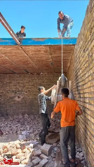 ساخت وساز منازل زنان سرپرست خانواده توسط گروه جهادی شهید ملک آبادی حوزه جوادالائمه(ع)