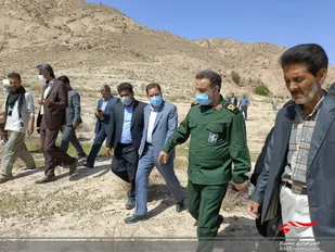 بخشی از جهاد رویارویی با مشکلات است/جهادگران از سیم خاردار نفس عبور کردند