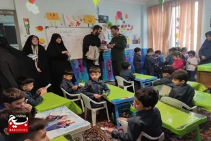 بازدید فرمانده سپاه ناحیه همدان از مهدهای کودک