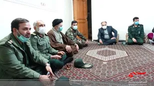 دیدار وسرکشی تعدادی از مسئولین شهرستان بروجردتز خانواده شهدا