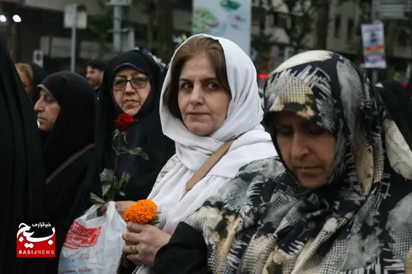 کاروان زیر سایه خورشید