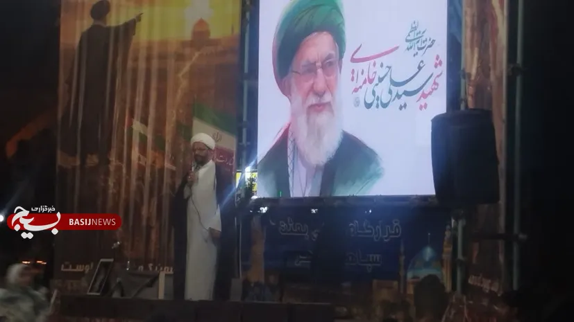 ابلاغ سلام رزمندگان سپاه پاسداران انقلاب اسلامی به مردم در میدان
