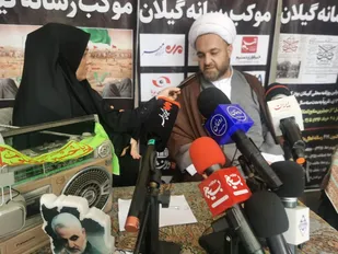 بسته های فرهنگی دربین عزاداران اربعین حسینی  توزیع شد