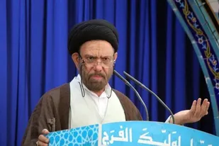 امام جمعه دیر خواستار شفاف سازی مصوبات سفر رئیس جمهور به استان بوشهر شد