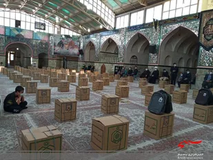 اهداء ۴۰۰ بسته طرح مهر تحصیلی به دانش آموزان نیازمند در ساوه