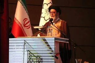 مادرا شهدا به انقلاب اسلامی اعتبار بخشیدند