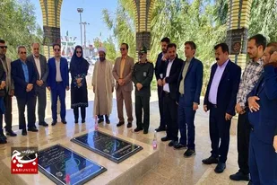 شهدا چراغ راه وحدت، ایستادگی و اقتدار ملت ایران هستند
