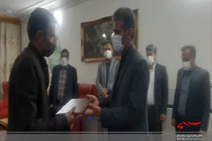 دیدار سرپرست اداره کل آموزش و پرورش استان با خانواده معظم شهیدان "جواد نوروزی و وحید سالاری"