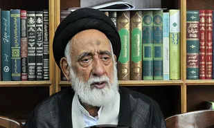 آیت الله طباطبایی، عالمی بصیر، در خدمت مردم و بی ادعا بود