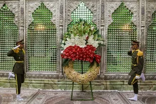 آیین تجدید میثاق کارکنان کمیته امداد استان تهران با شهداء برگزار شد