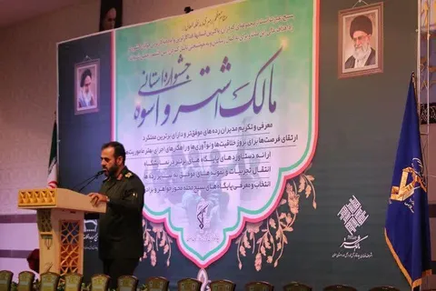 دشمنان در یک جنگ ترکیبی تمام ظرفیت‌های خود را به صحنه آورده‌اند
