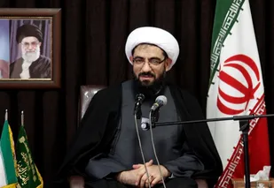 تعطیلی و بازگشت  در مسیر خدمت به انقلاب معنا ندارد