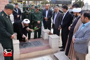 آیین عطرافشانی و گلباران مزار شهدا به مناسبت هفته بسیج در شهرستان مه ولات