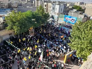 اجرای سرود سلام فرمانده در میدان دوم گلشهر