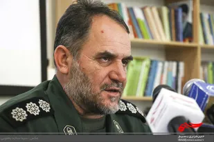 با همت غیورمردان عرصه کار و کارگری از جنگ اقتصادی عبور می&zwnj;کنیم