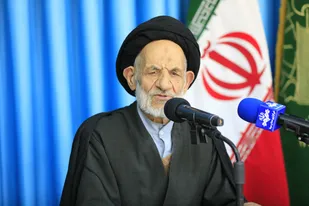 انتقال مفهوم کرامت به مردم ضروری است