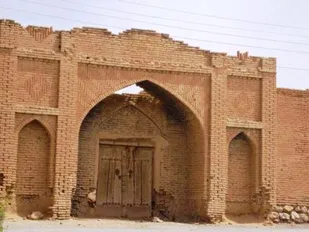 تکذیب خبر تخریب قلعه ضرغام السلطنه فرادنبه