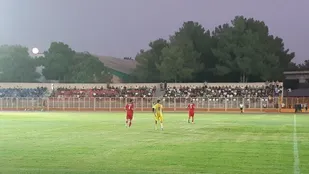 نبرد بعثت کرمانشاه با تیم هوادار تهران فردا در تهران