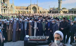 تشییع آیت الله مصباح یزدی در قم/پیکر عمار انقلاب در خاک آرام گرفت