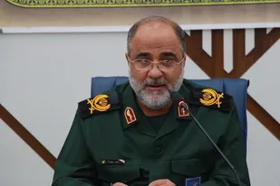 مردم گوش به فرمان ولی، تا اعلام پیروزی نهایی پای کار و در خیابان می&zwnj;مانند