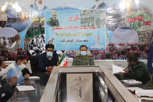 امروز مجموعه بهداشت و درمان در خط مقدم جبهه سلامت و میدان مبارزه با کرونا است