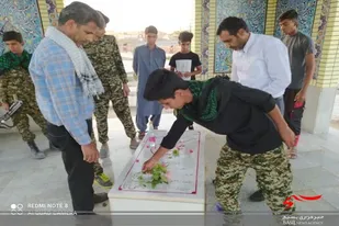 شهدا بر این عالم خاکی نظارت دارند