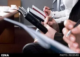 قلم خبرنگار سلاح و رسانه،سنگر دفاع  از استقلال و آزادی است